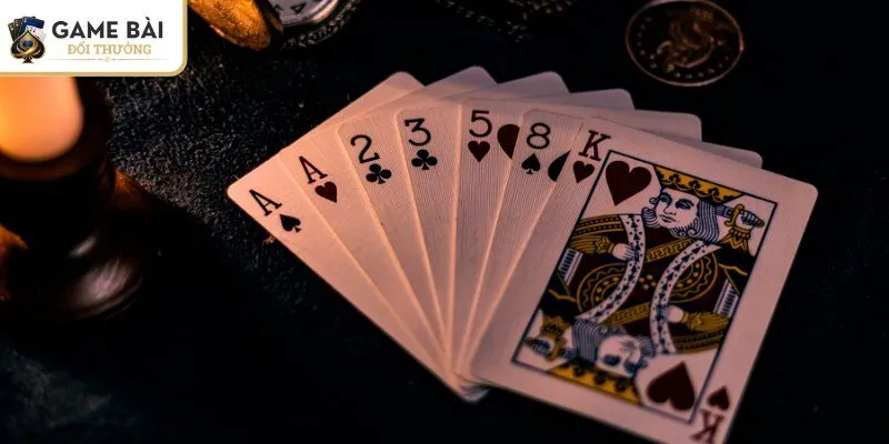 Nhớ bài Tiến Lên qua màu và chất của quân bài